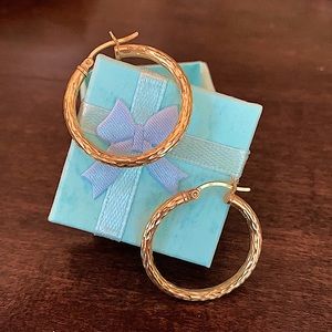 14k yellow gold hoop earrings